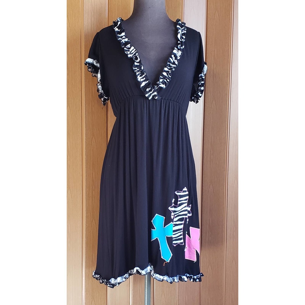 Giddy up Glamour size medium black/ multicolored A-line dress